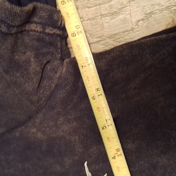 Motley Crue Shirt - Picture 5 of 8